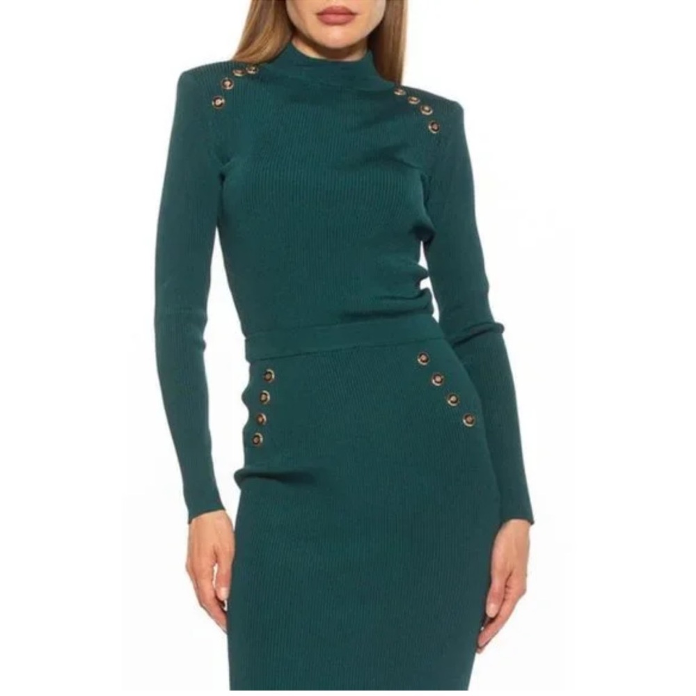 Alexia Admor sweater